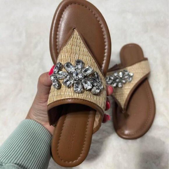 Woman’s Aerosoles rattan rhinestone sandals. Size 9.5. Excellent condition. - Picture 9 of 11